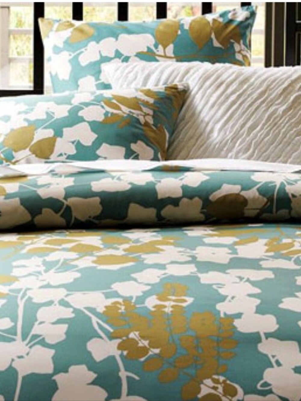 West Elm Pressed Leaves Duvet Comforter Cover Floral Mint, Gold Full/Queen - Picture 2 of 7